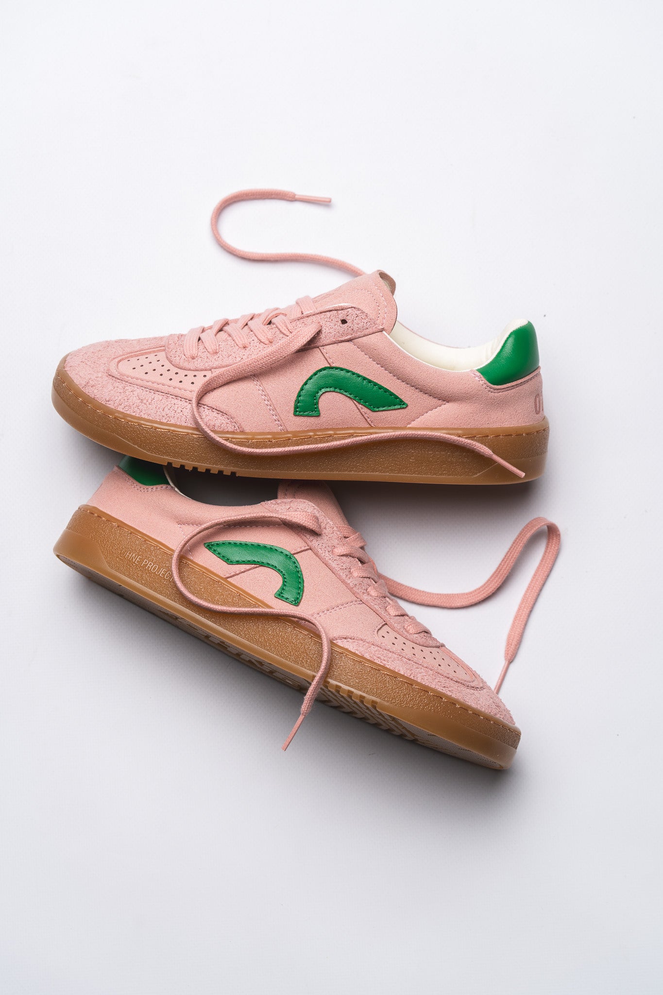 SNEAKER 070 – TEDDY PINK