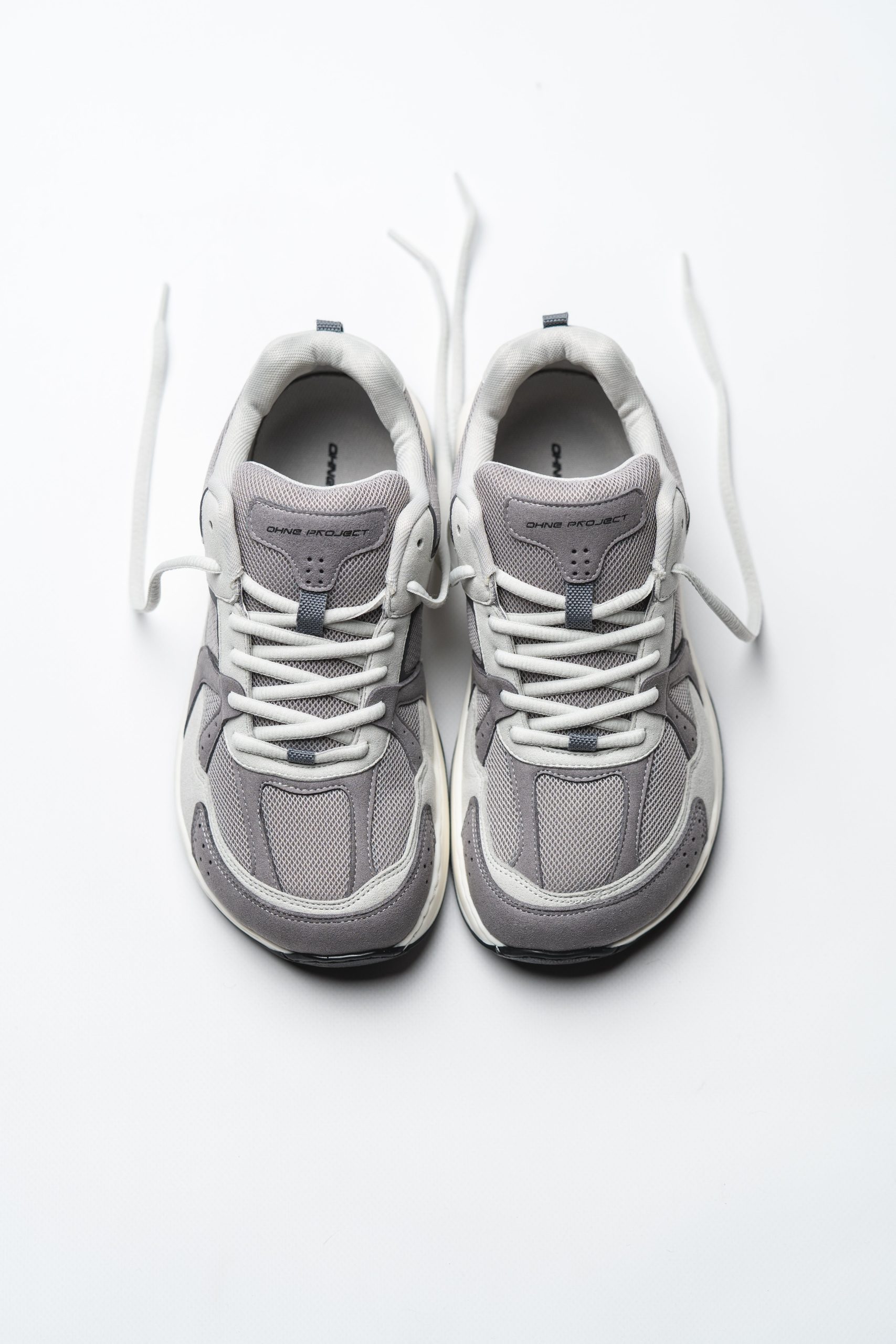 SNEAKER RETRO RUN – SMOKE