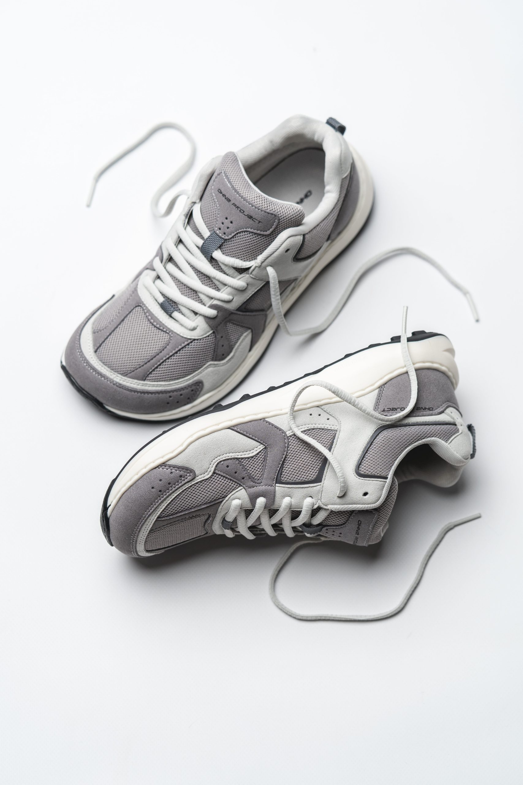 SNEAKER RETRO RUN – SMOKE