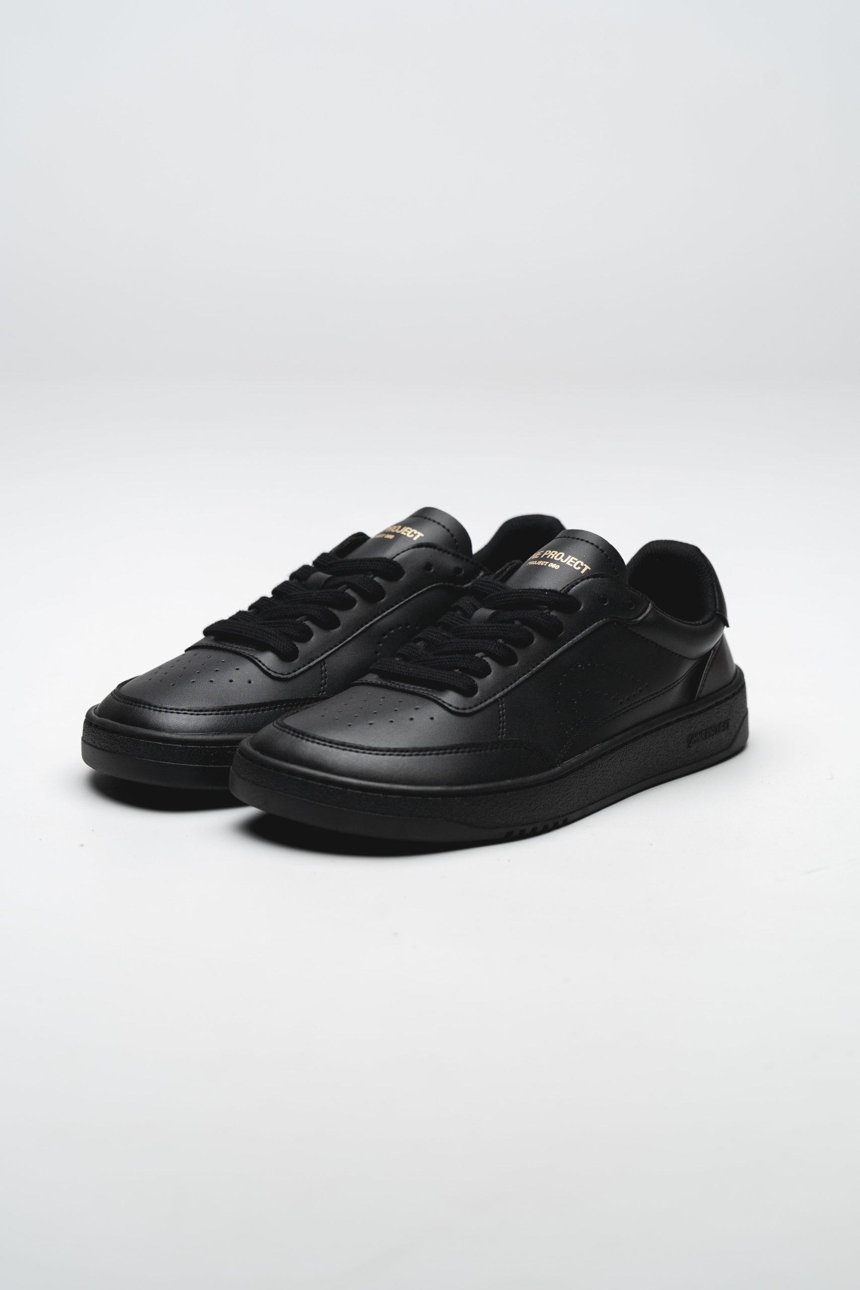 SNEAKER 060 – ALL BLACK
