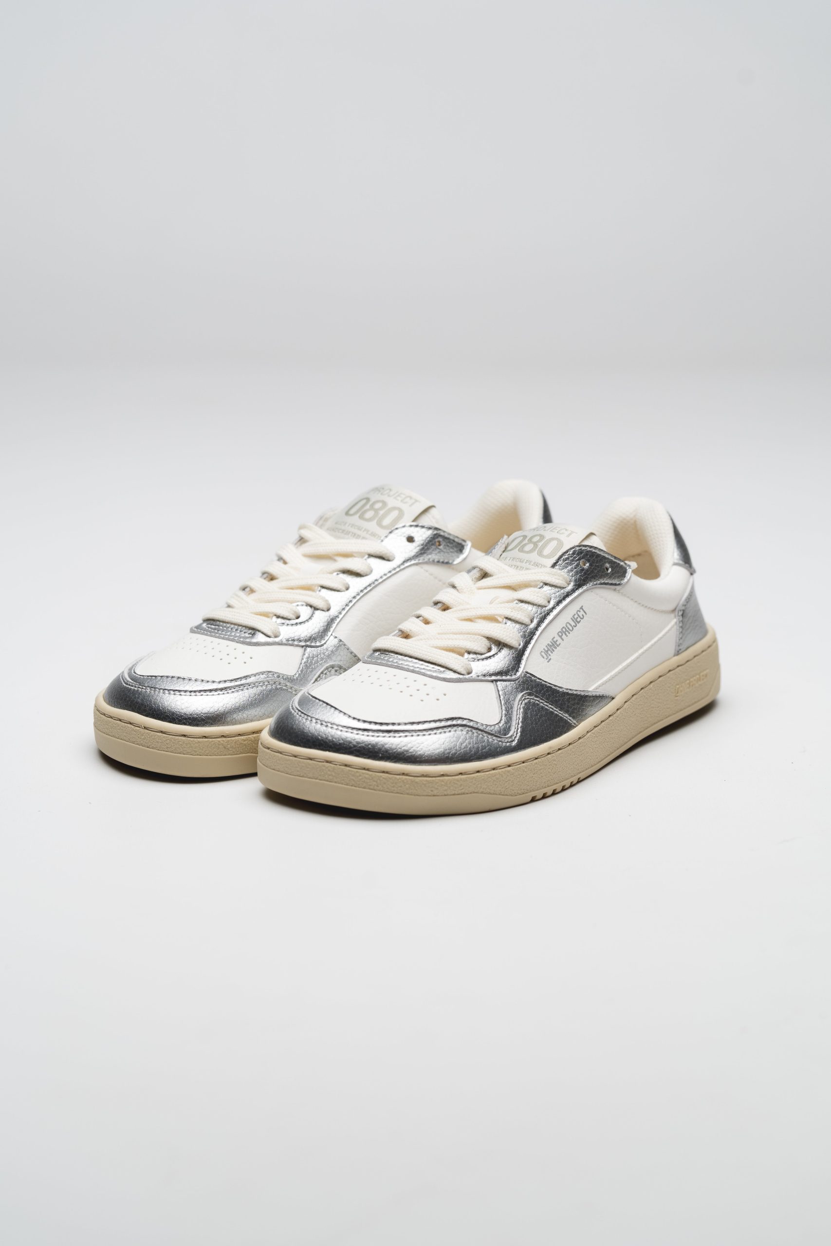 SNEAKER 080 – SPECIAL SILVER