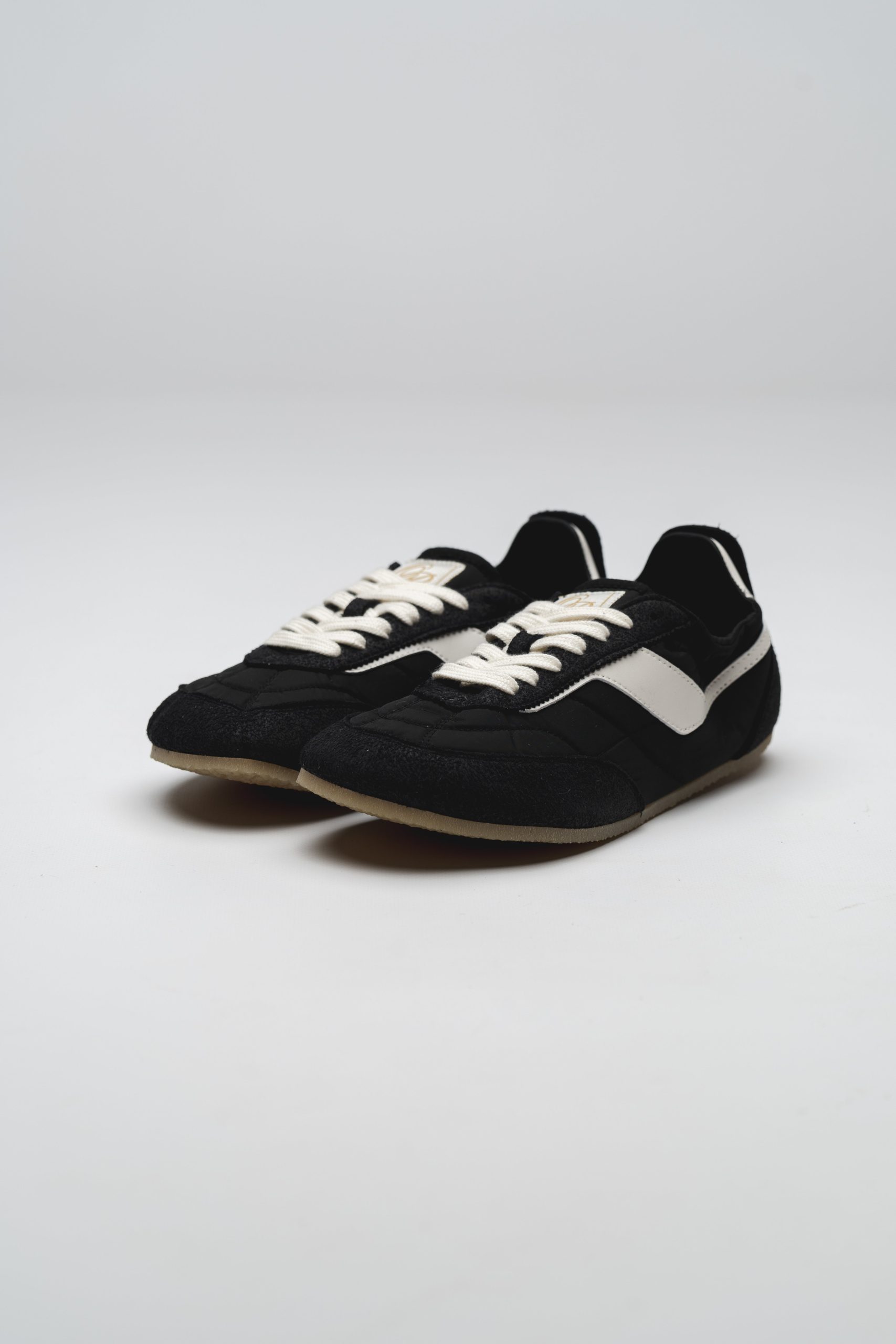 SNEAKERINA KIMA – BLACK