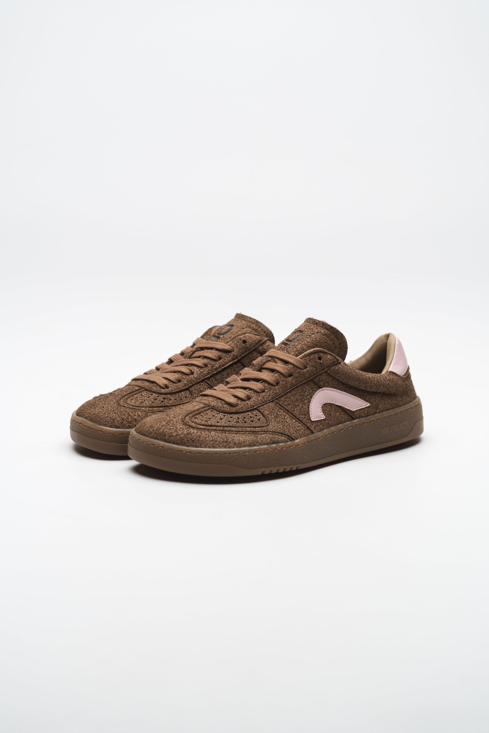 SNEAKER 070 – BROWN BEAR