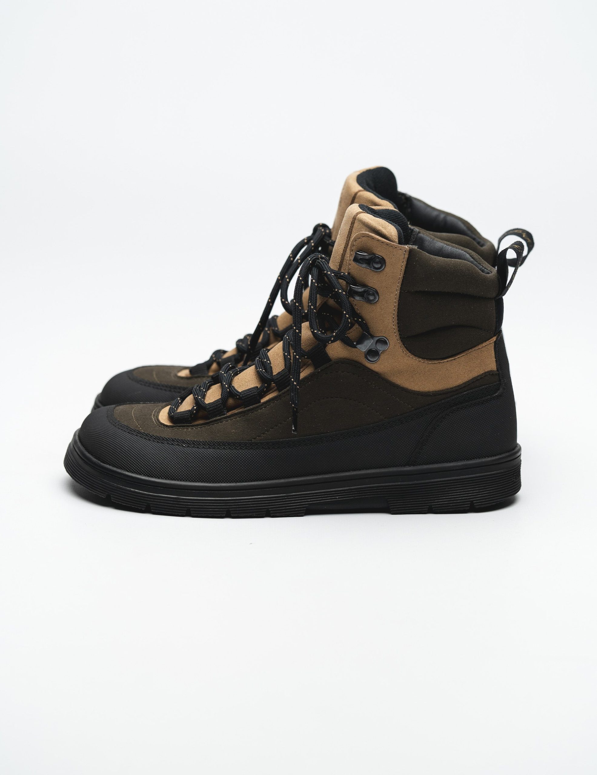 BOOT NOMAD – EARTH