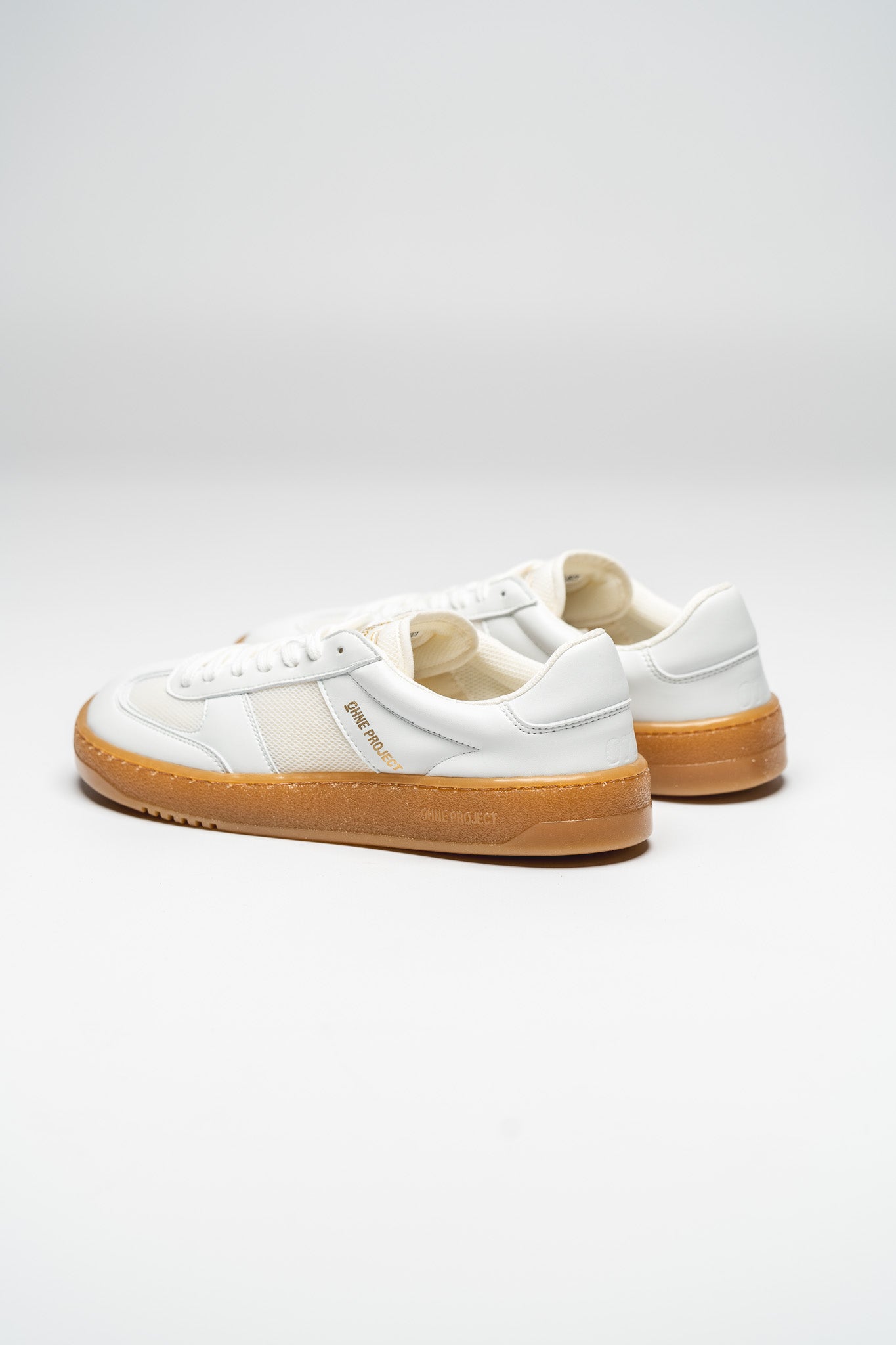 SNEAKER 070 – FRESH WHITE