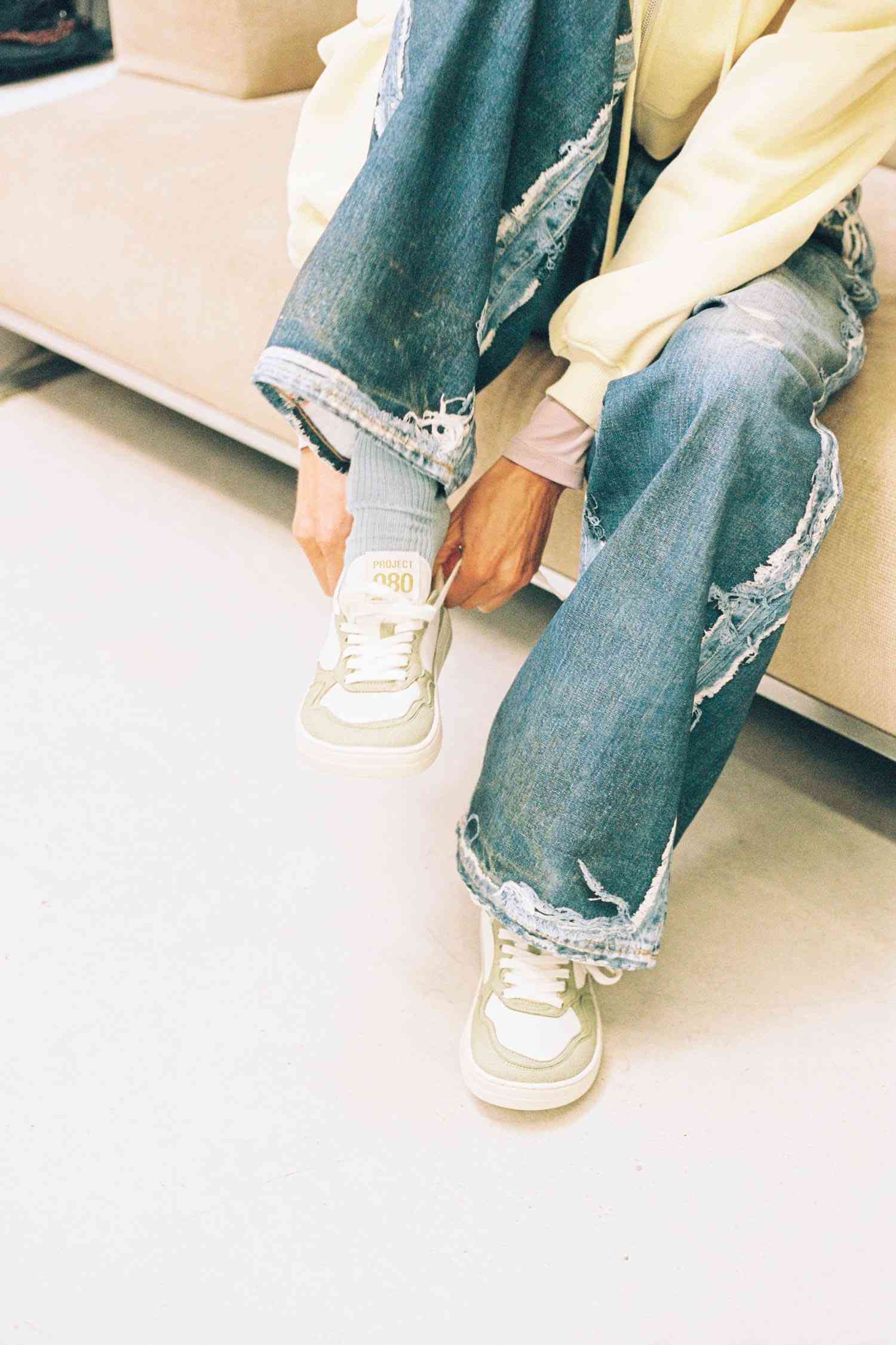 SNEAKER 080 – SULFUR