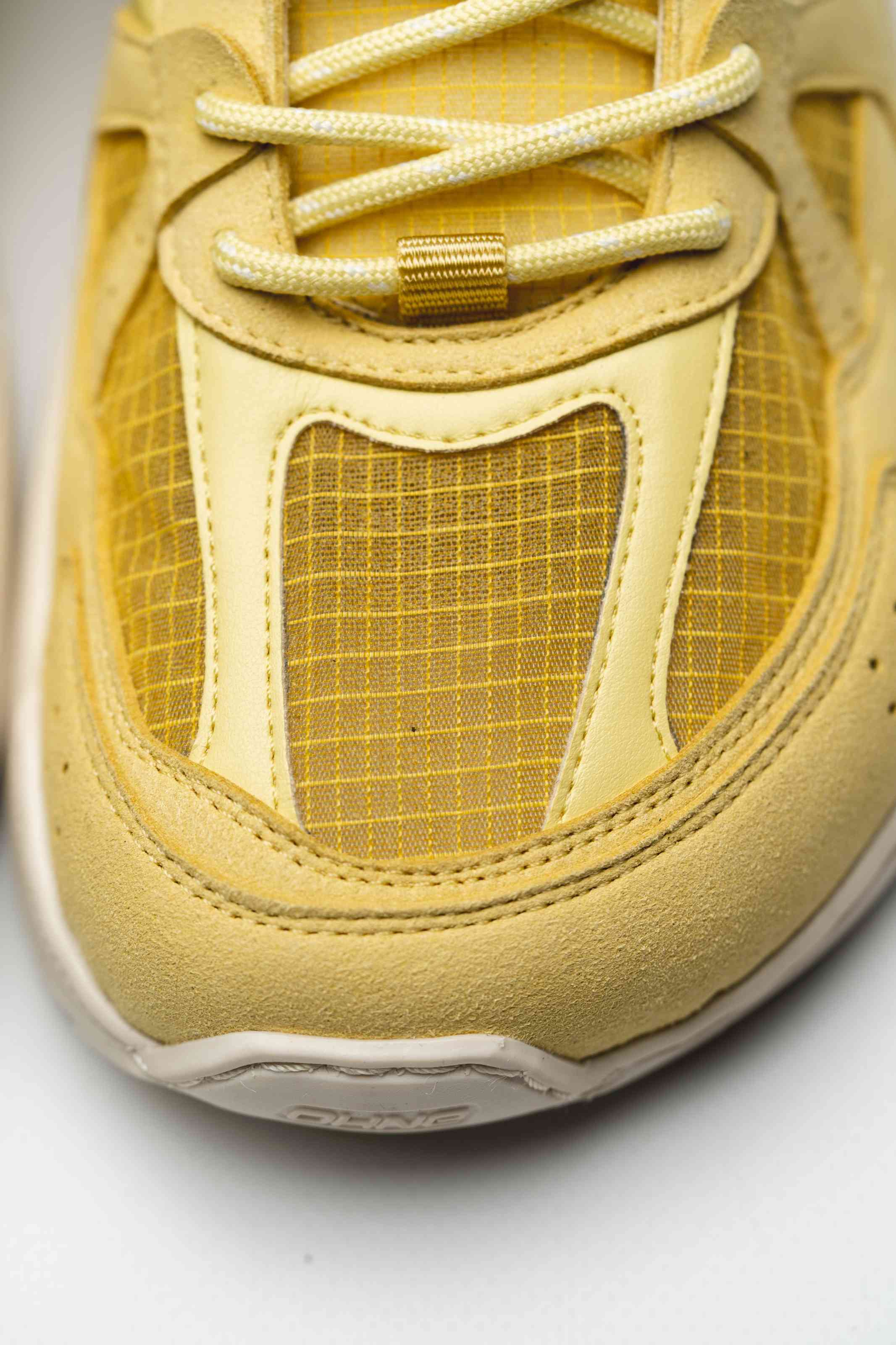 SNEAKER RETRO RUN – SWEET CORN