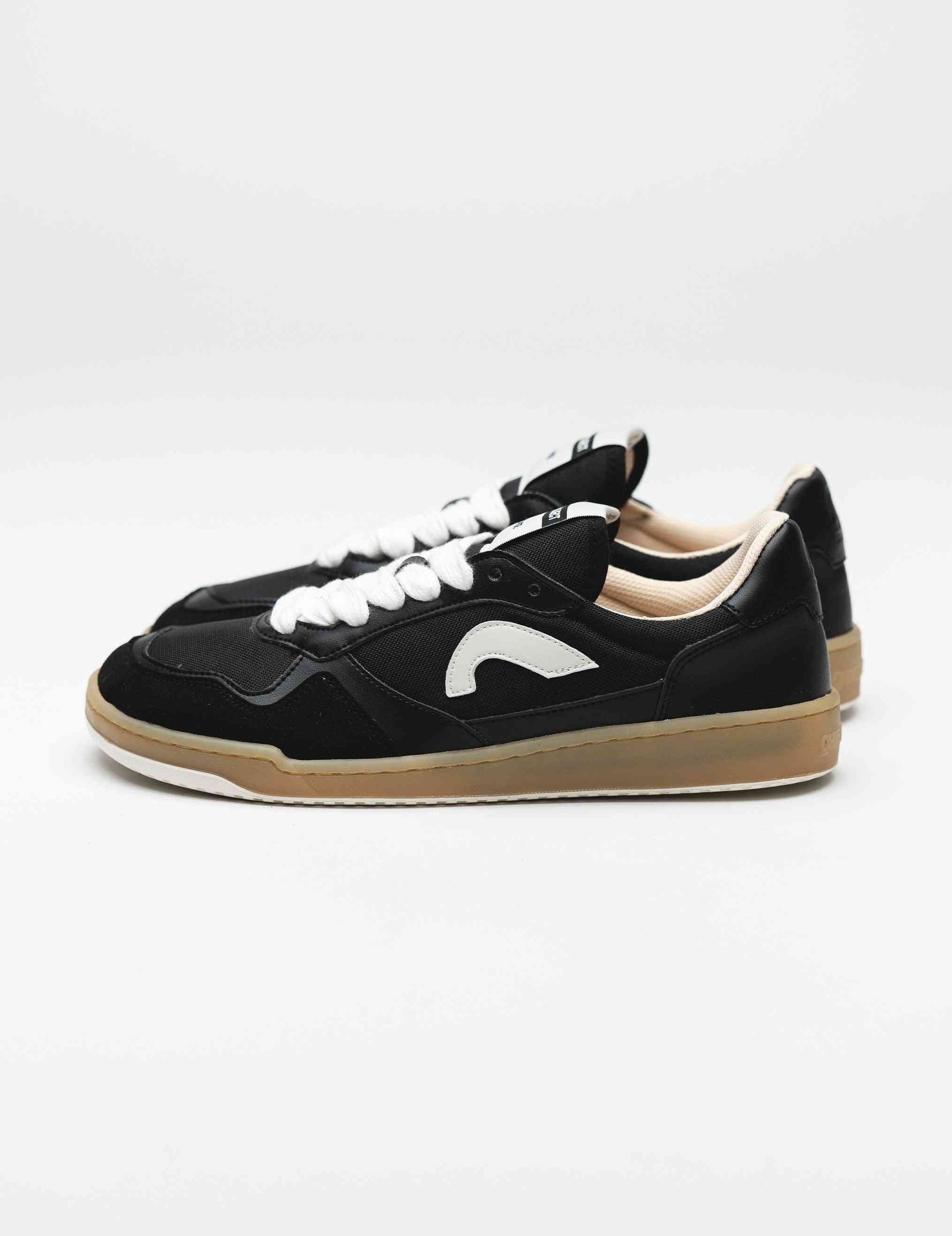 SNEAKER 080 WIDE – BLACK GUM