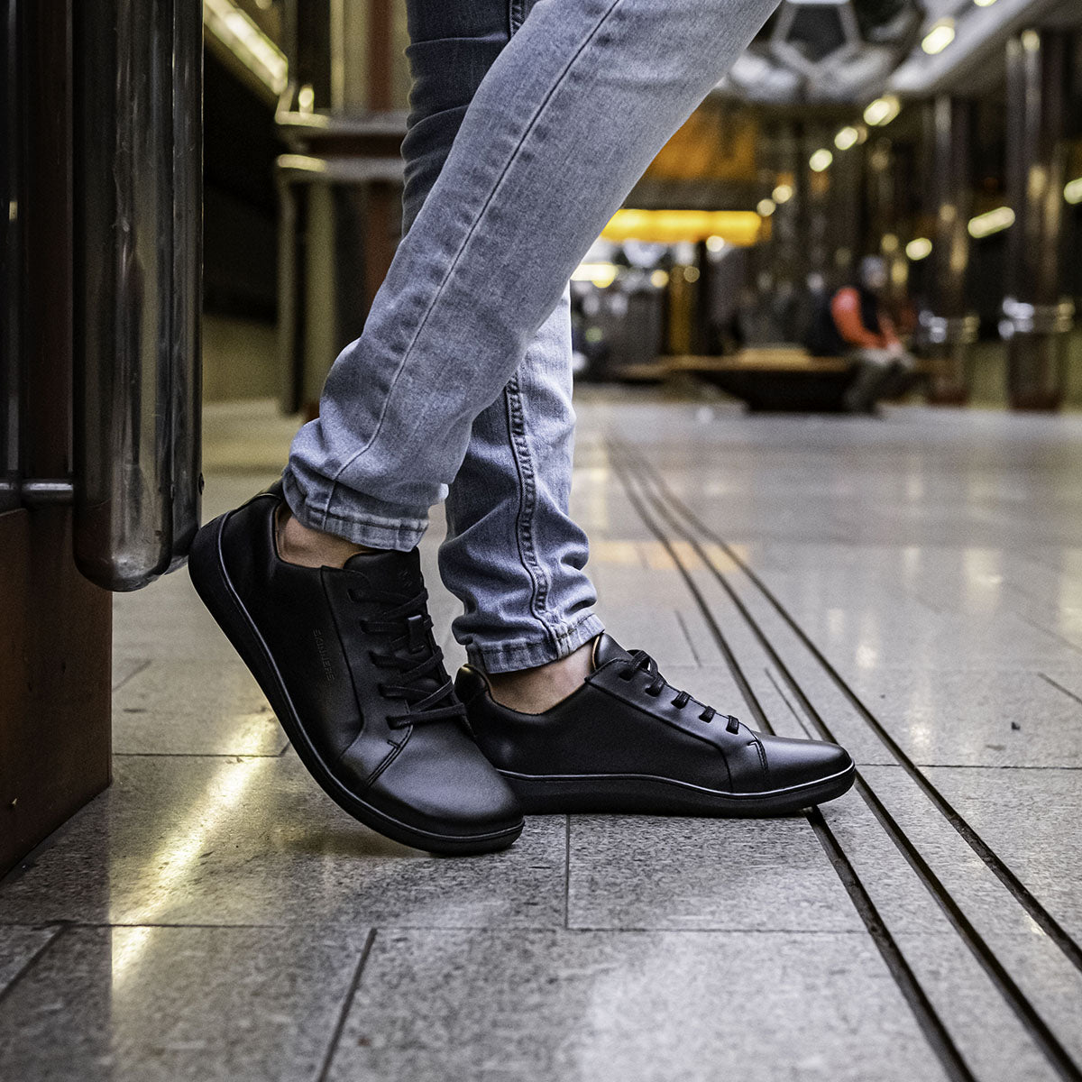 Moonwalker – All Black
