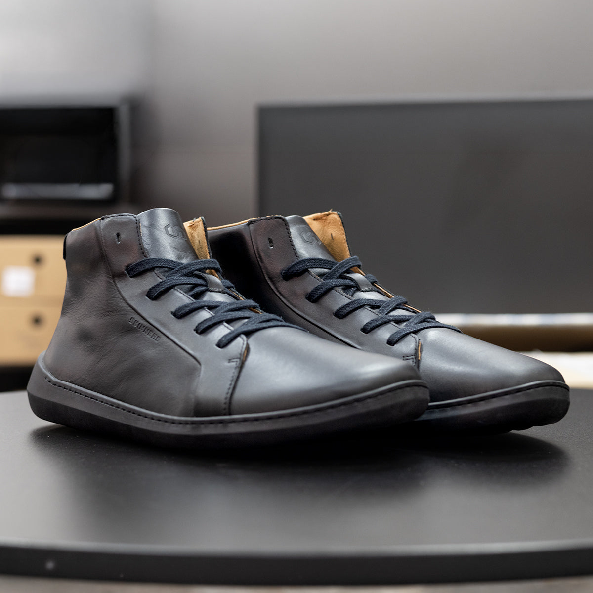 Moonwalker High Top Black (Black)