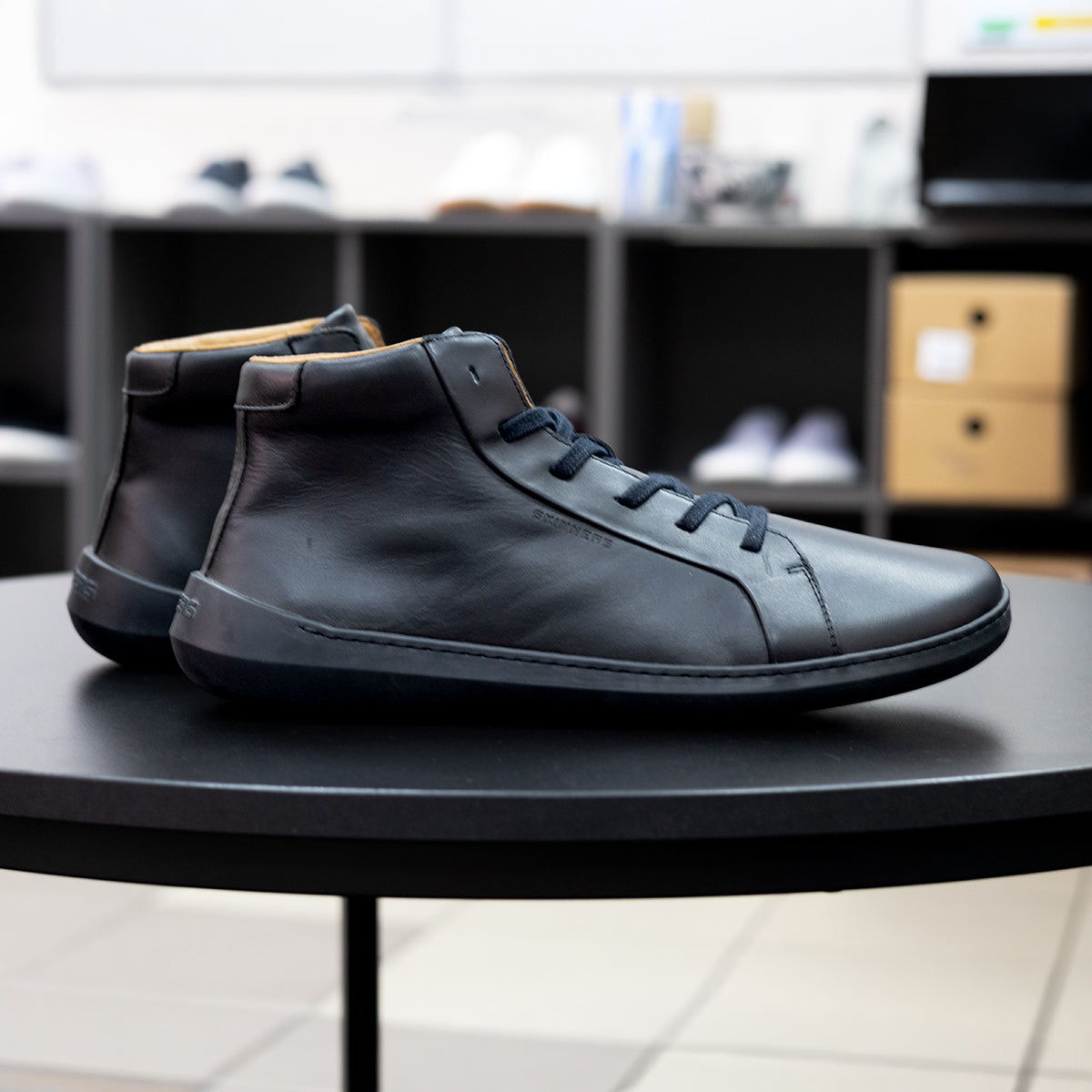 Moonwalker High Top Black (Black)