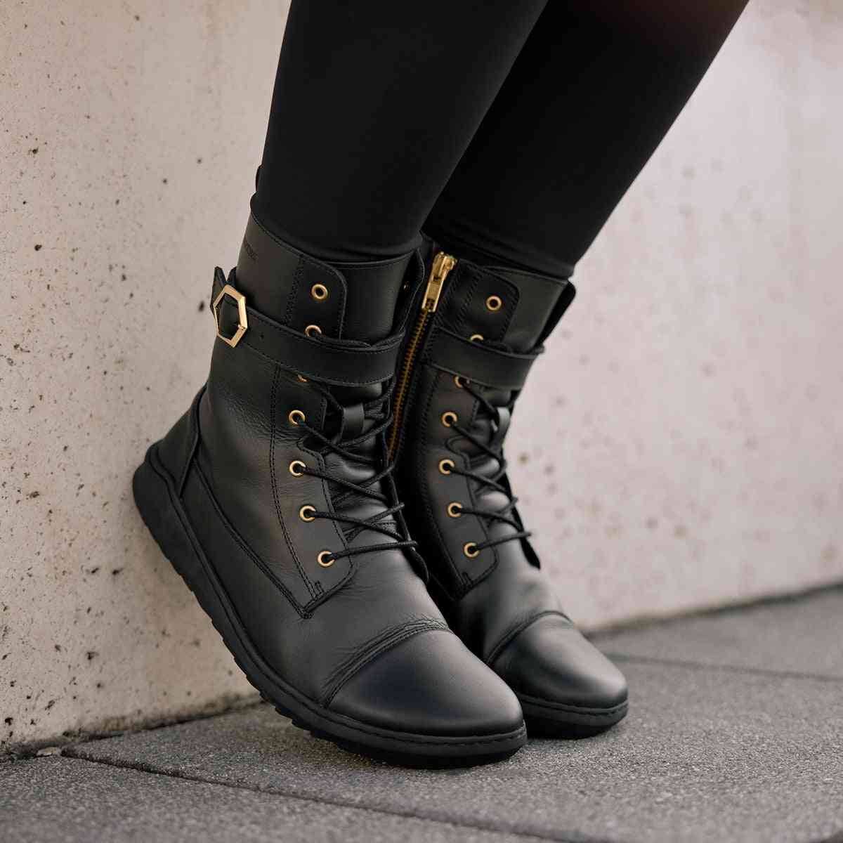 Nebula – Black/Gold