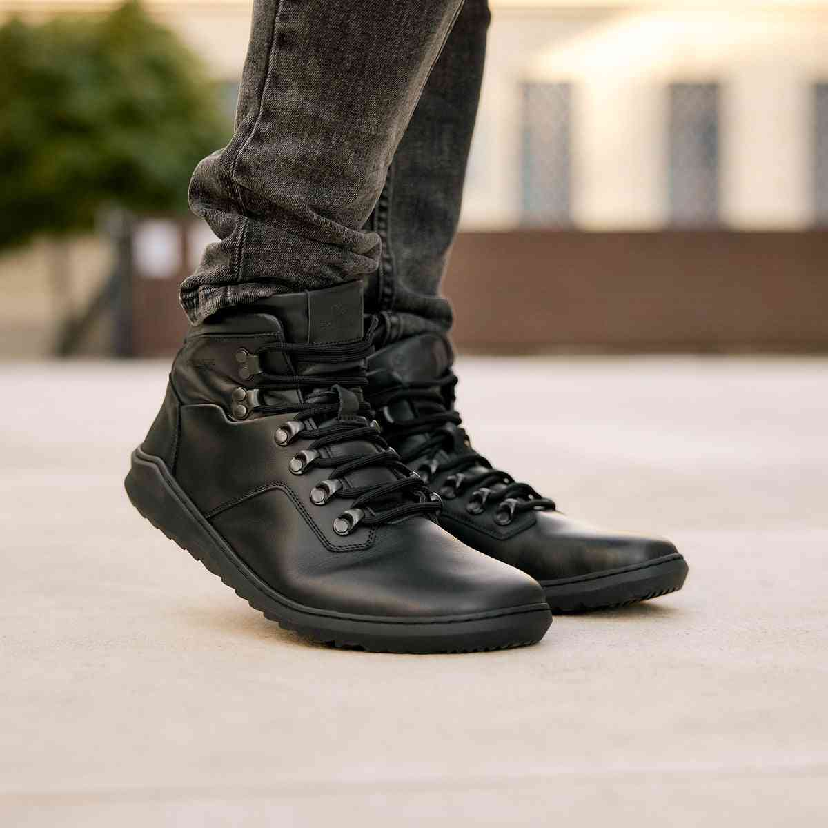 Cavalier – Black