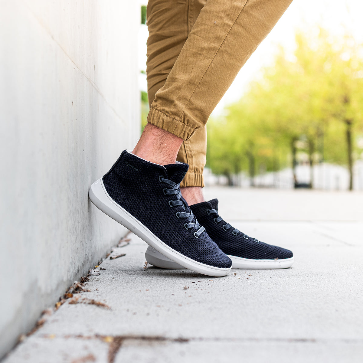 Globetrotter High Top – Navy Blue