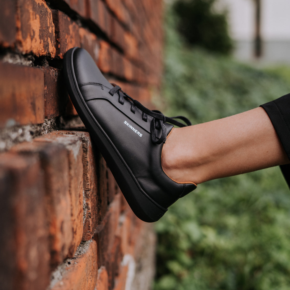 Moonwalker – Black