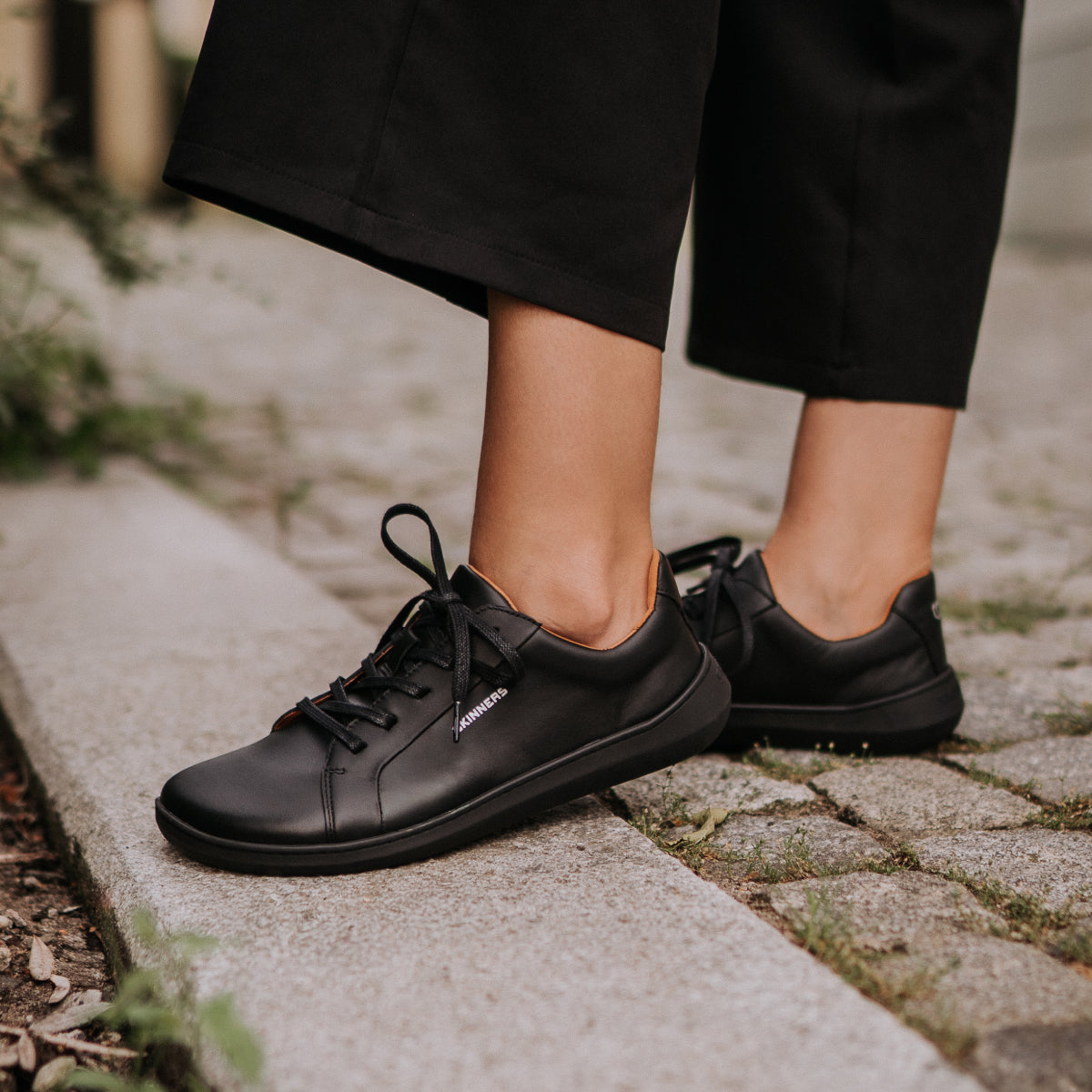 Moonwalker – Black