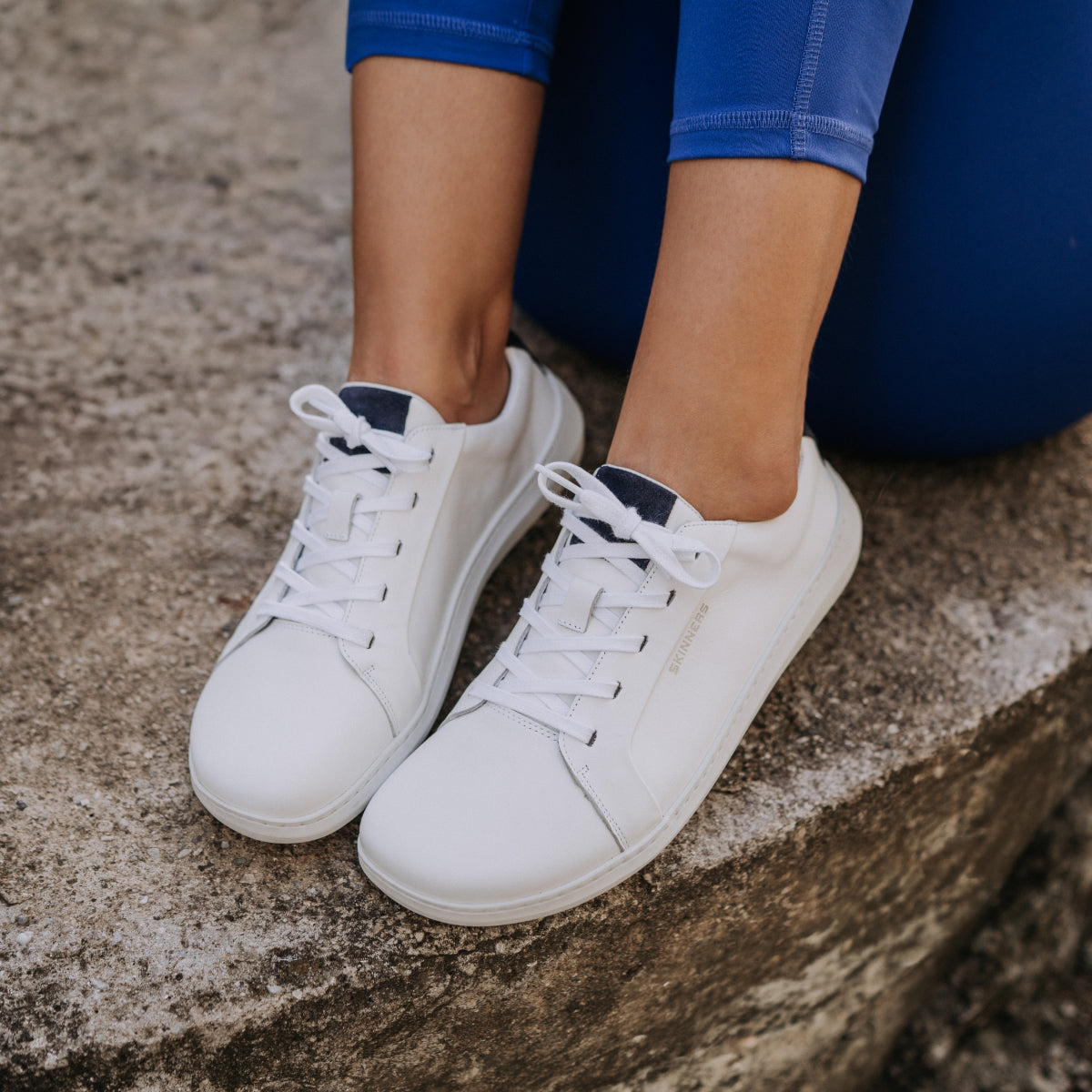 Moonwalker – Blue/White