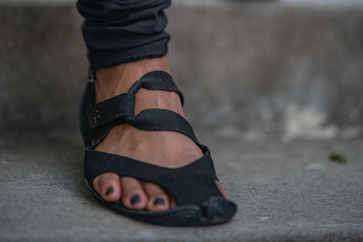 Feder – Onyx
