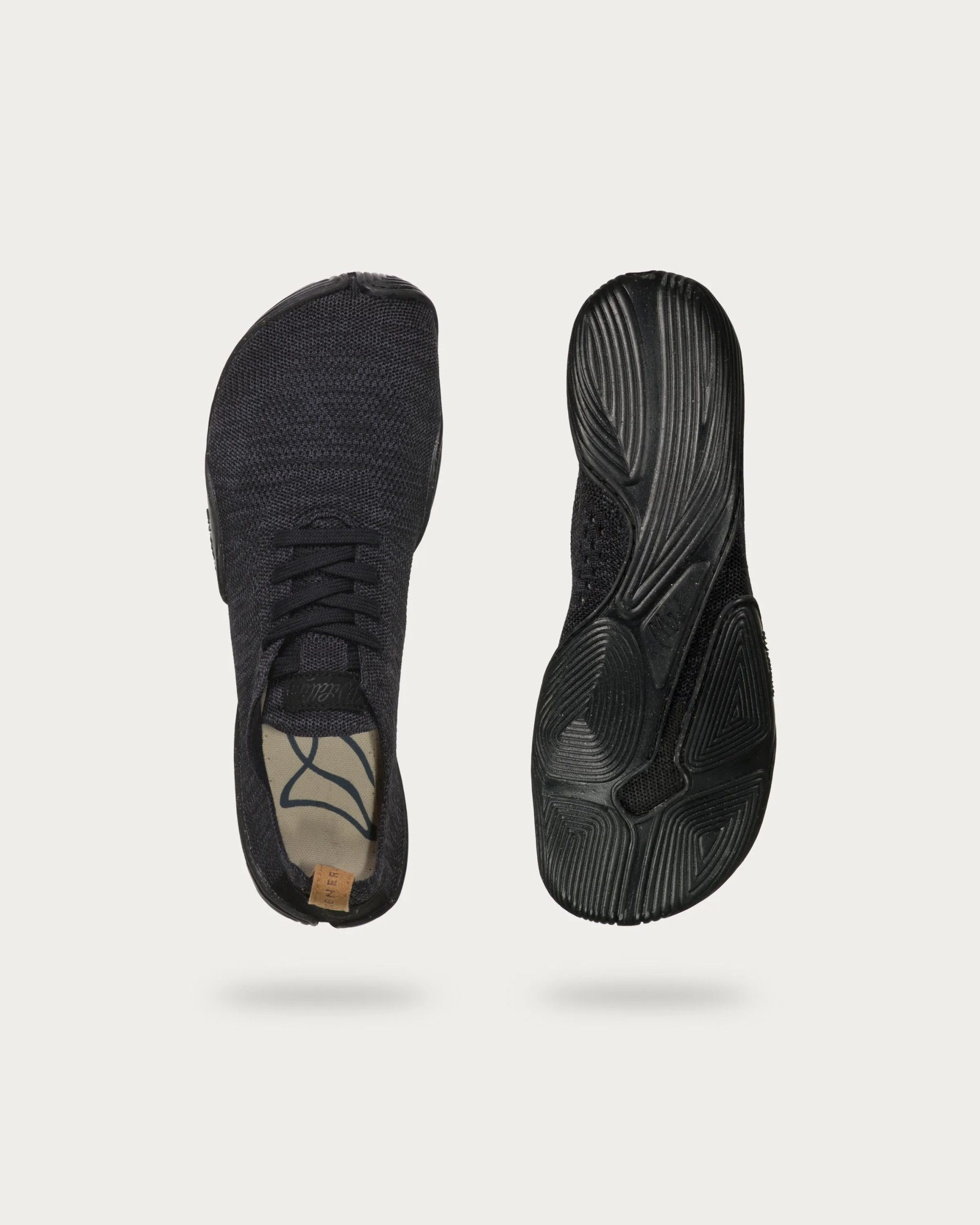 Nittugo – Black