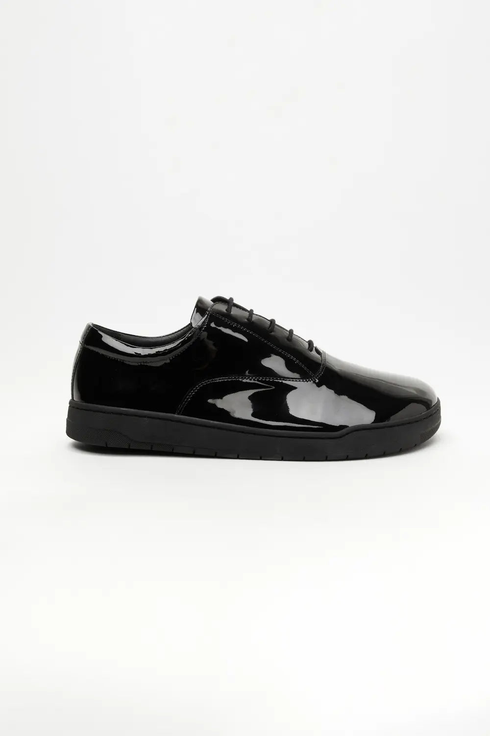 Nova Patent – Black