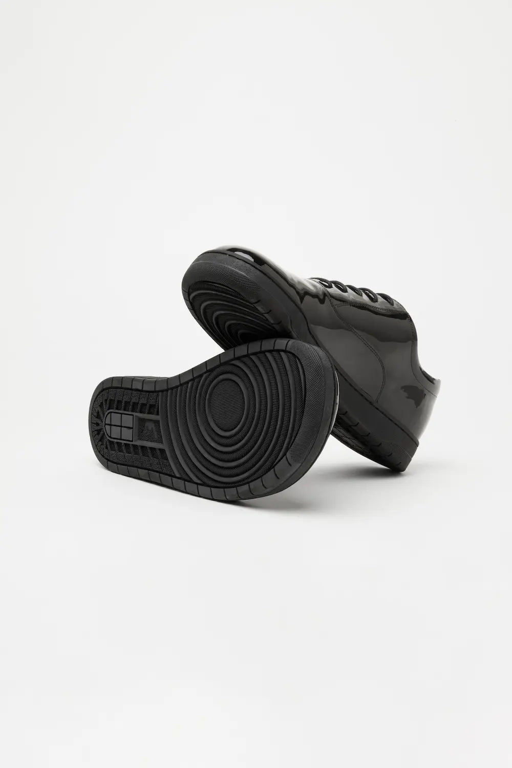 Nova Patent – Black