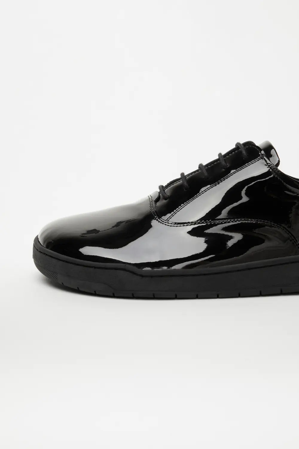 Nova Patent – Black