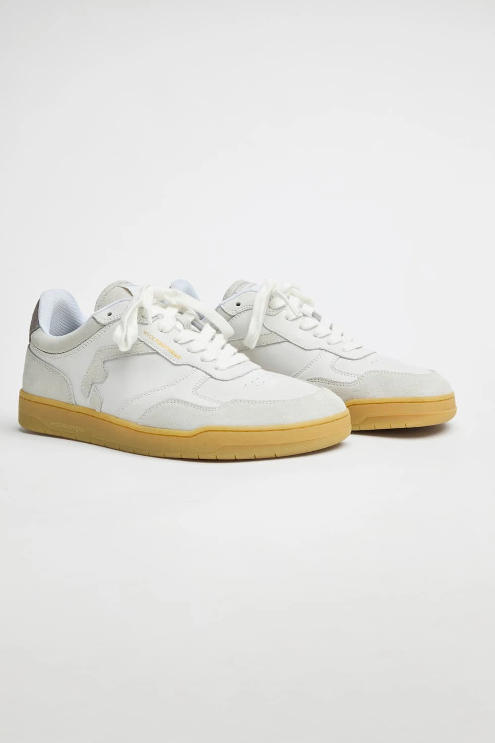 Nova – White/Gum