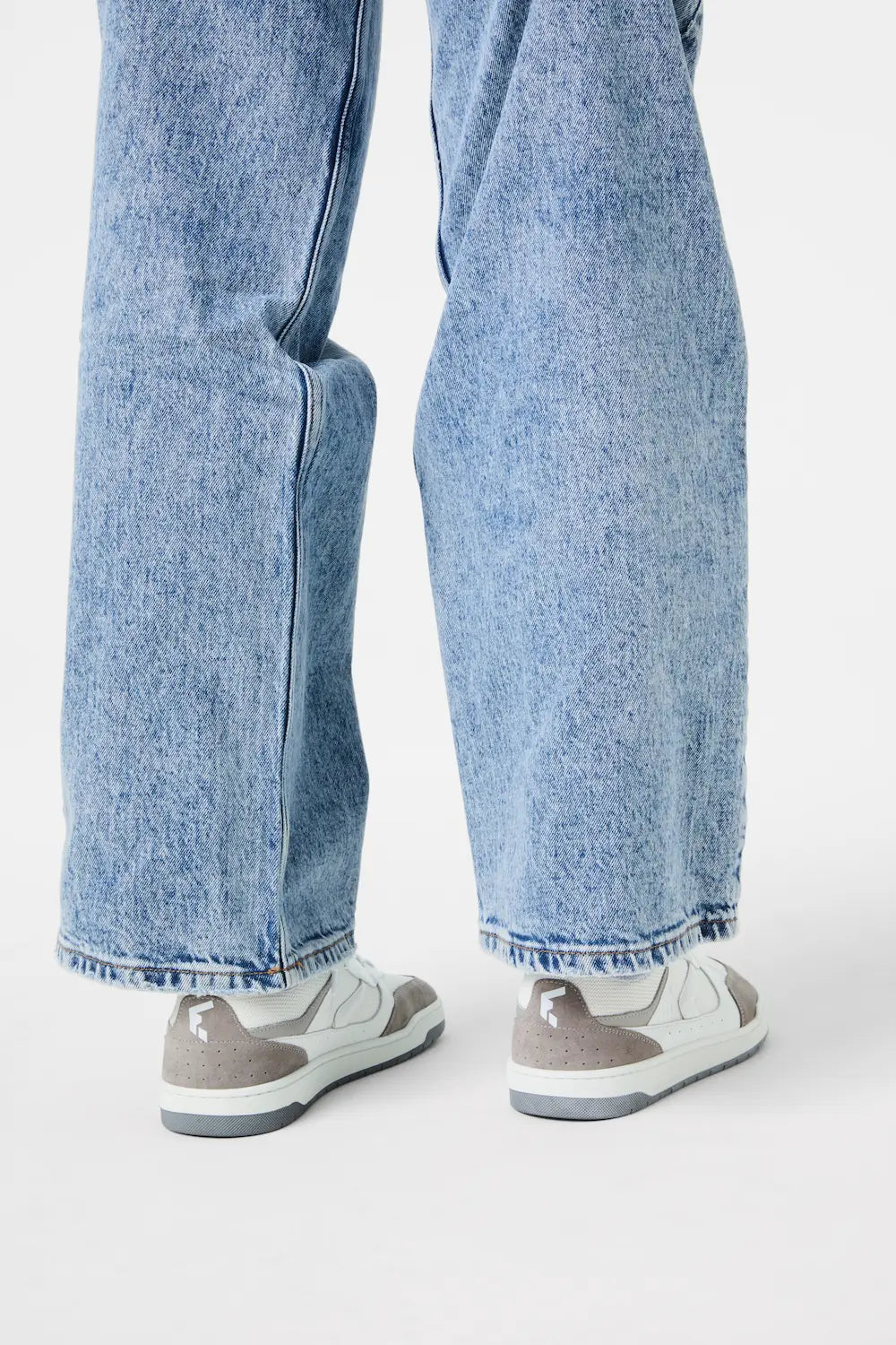 Nova Fly – White/Gray