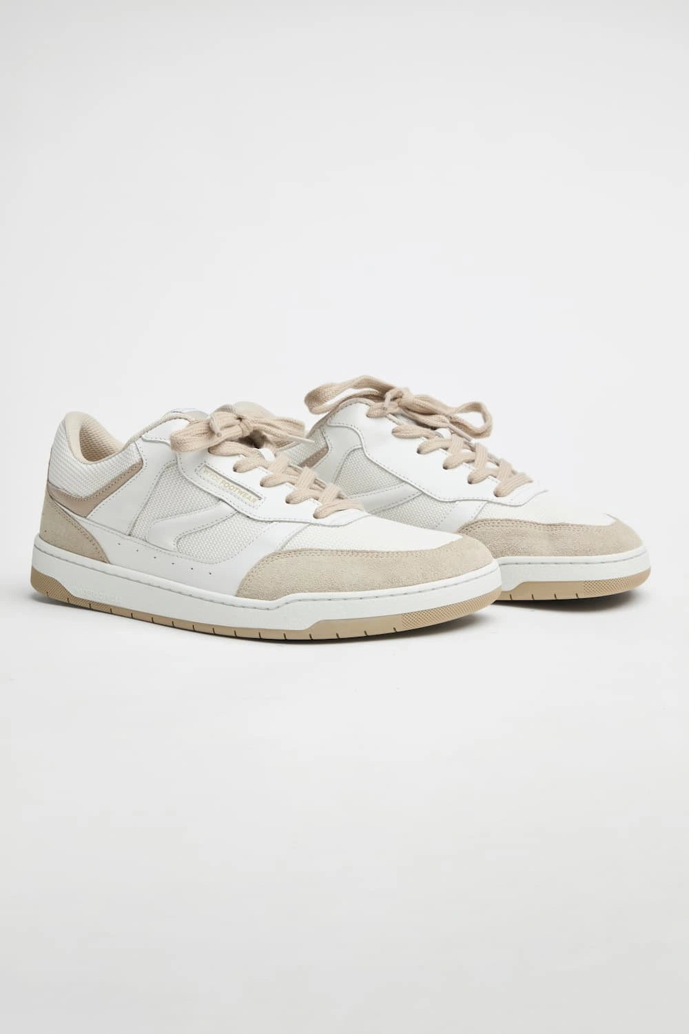Nova Fly – White/Sand