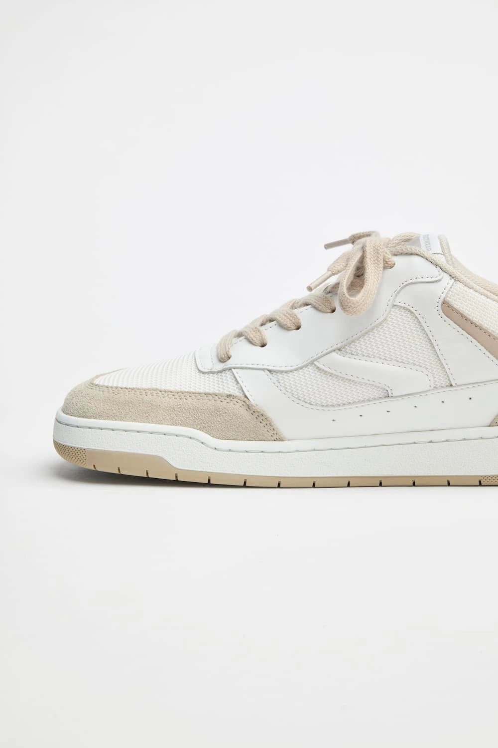 Nova Fly – White/Sand